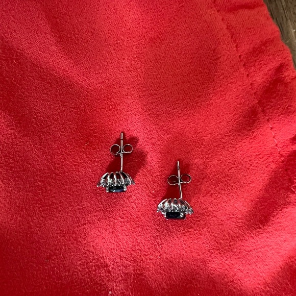 Sapphire stud Earings Lab-Created Diamond Halo Helzberg Diamonds Never been worn - Picture 13 of 13